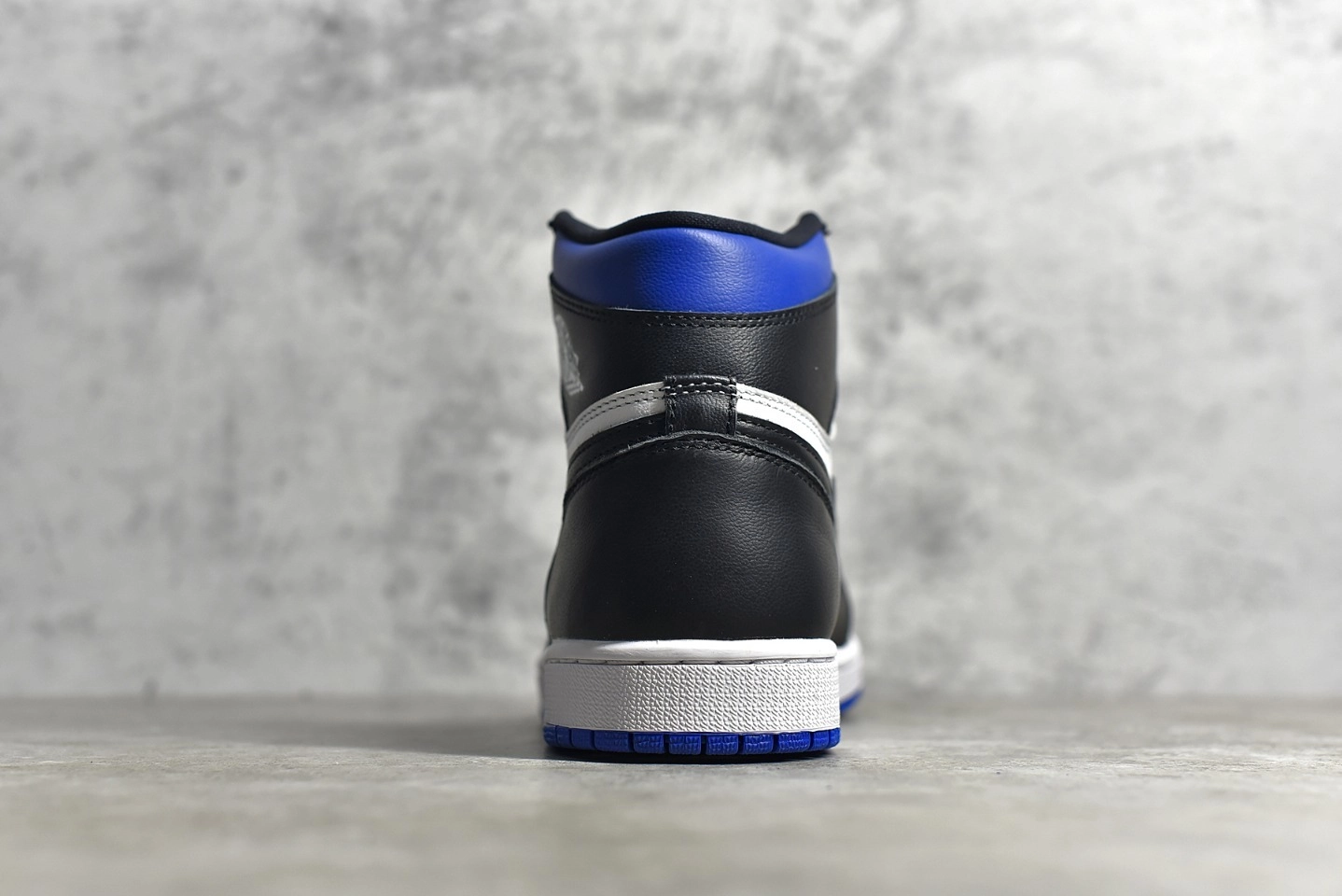 Air Jordan 1 Retro High OG “White Royal”