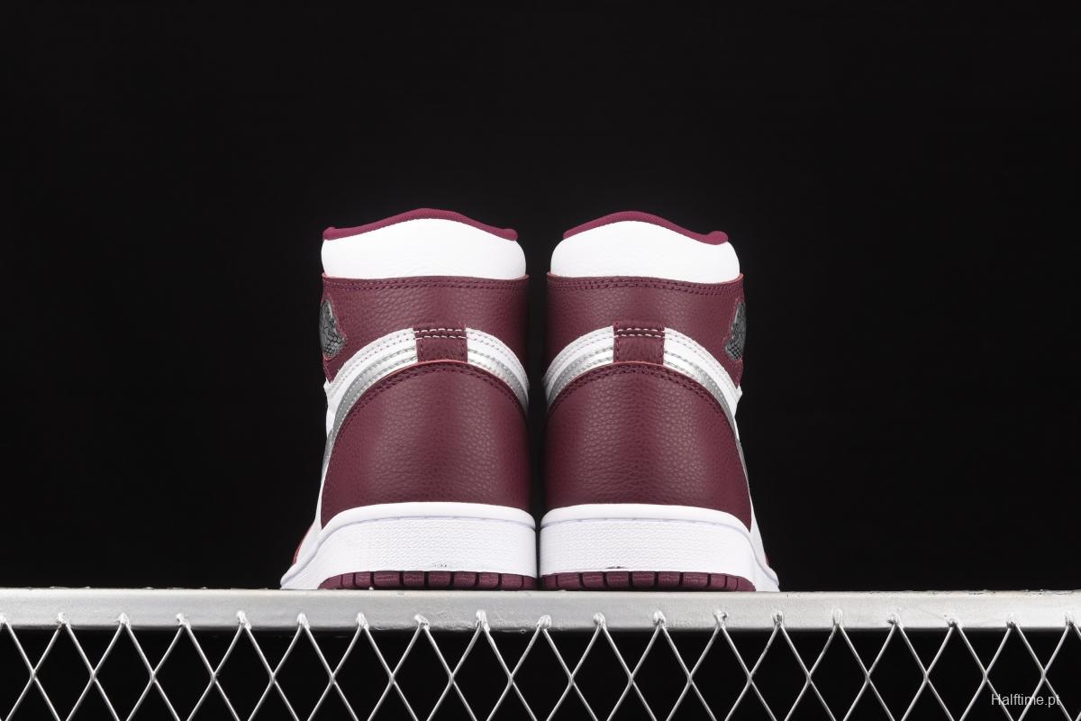 Air Jordan 1 Retro High OG Bordeaux Bordeaux burgundy high top basketball shoes 555088-611