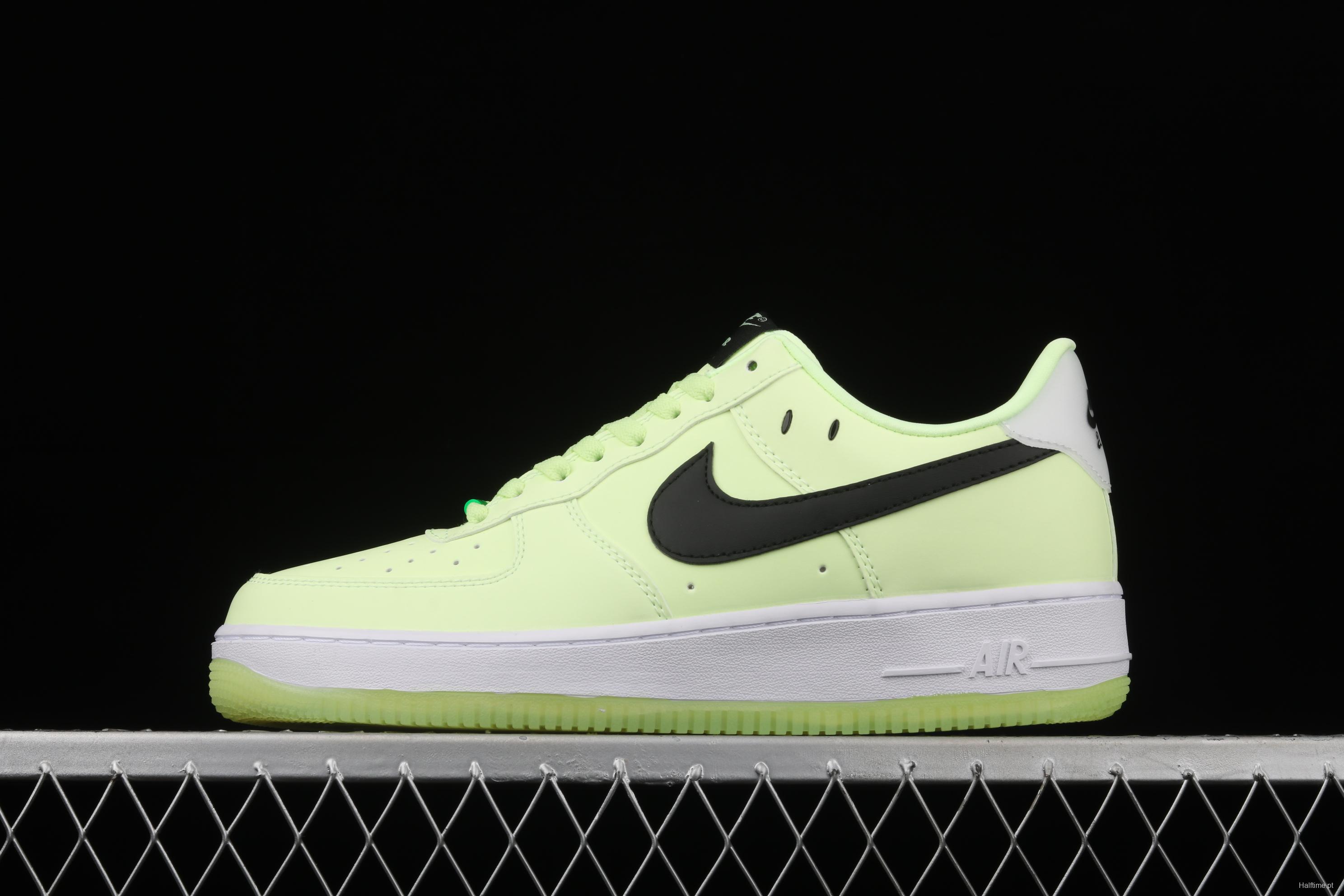 NIKE Air Force 1 luminous low-top sports leisure board shoes CT3228-701