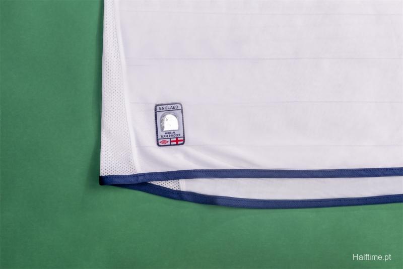 Retro 2004 England Home Soccer Jersey